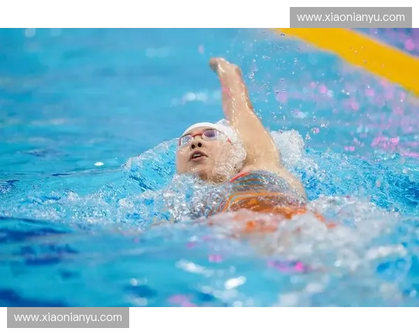 仰泳技巧全面解析 提升游泳表现的关键动作与训练方法